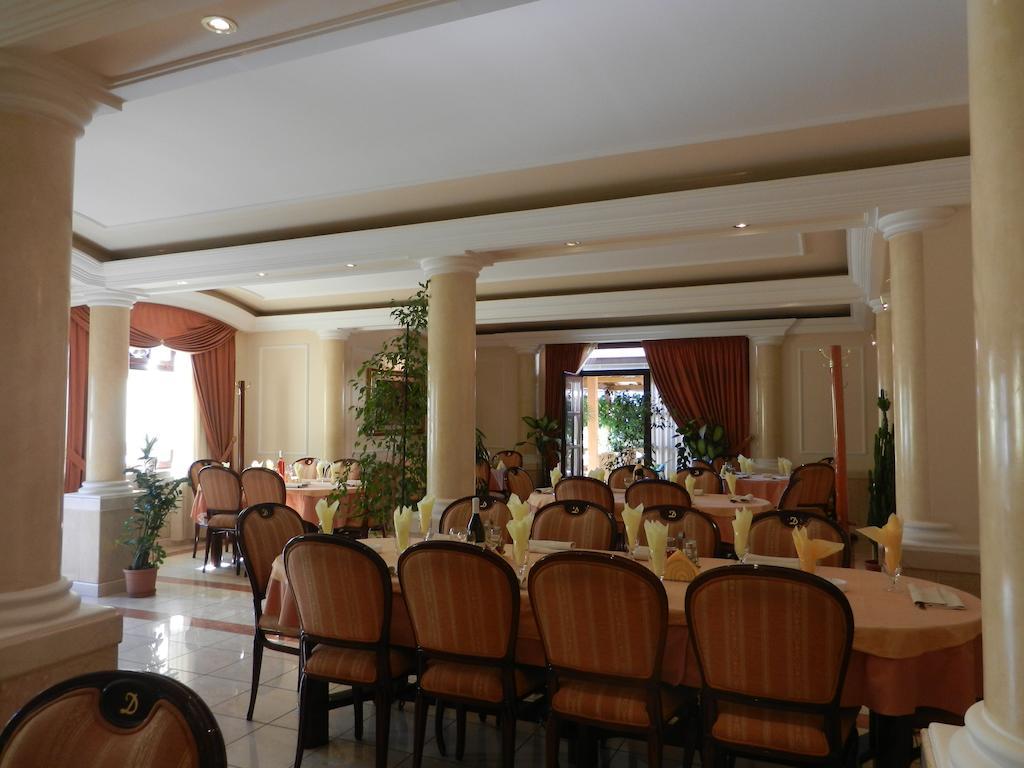 Guesthouse Ellite Požarevac Exteriör bild